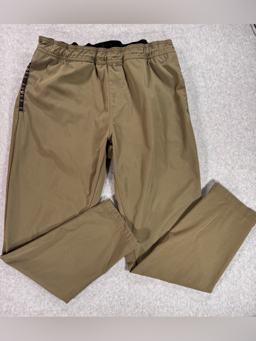 Wowie Men’s Stretch Jogger Pants Olive Green Aztec Pockets Size Large